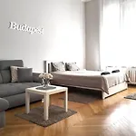 Apartman - Heart of Budapest