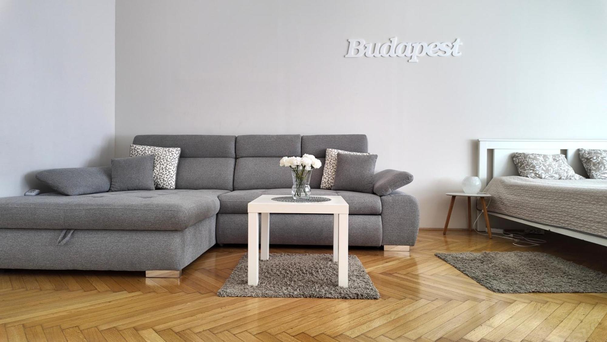 Heart Of With Ac Apartman
